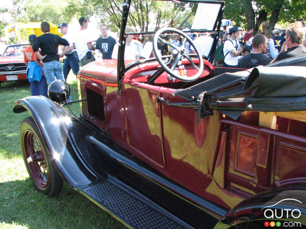 Les Belles Autos d'hier 2006