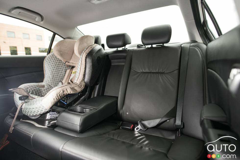 2015 Honda Civic Touring rear seats