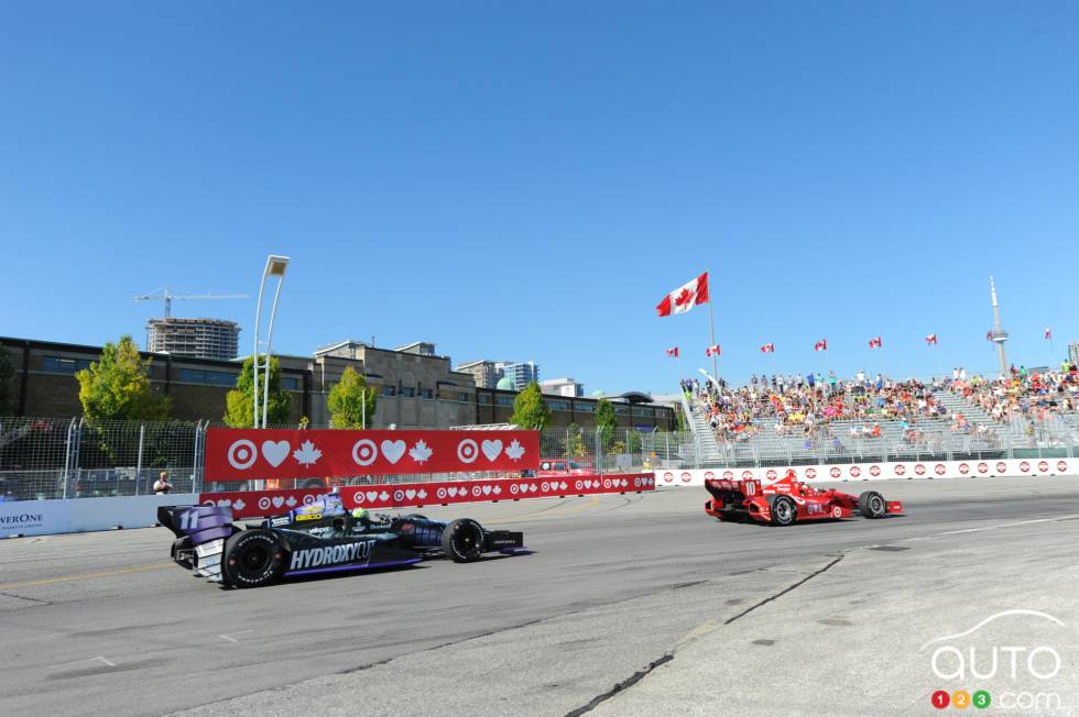 Tony Kanaan, KV Racing Technology and Dario Franchitti, Target Chip Ganassi Racing during Race 1