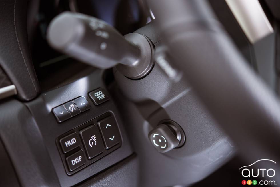 2016 Lexus GS 350 F Sport interior details