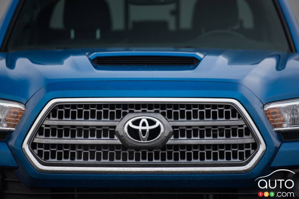 Calandre avant du Toyota Tacoma V6 TRD 2016