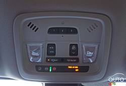 2016 Chevrolet Malibu Hybrid panoramic roof controls
