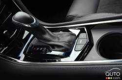 2016 Cadillac ATS-V shift knob