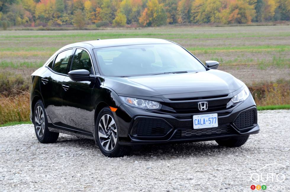 2017 Honda Civic Hatchback front 3/4 view