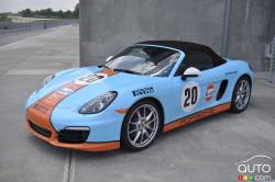 Front 3/4 view, race-spec Boxster
