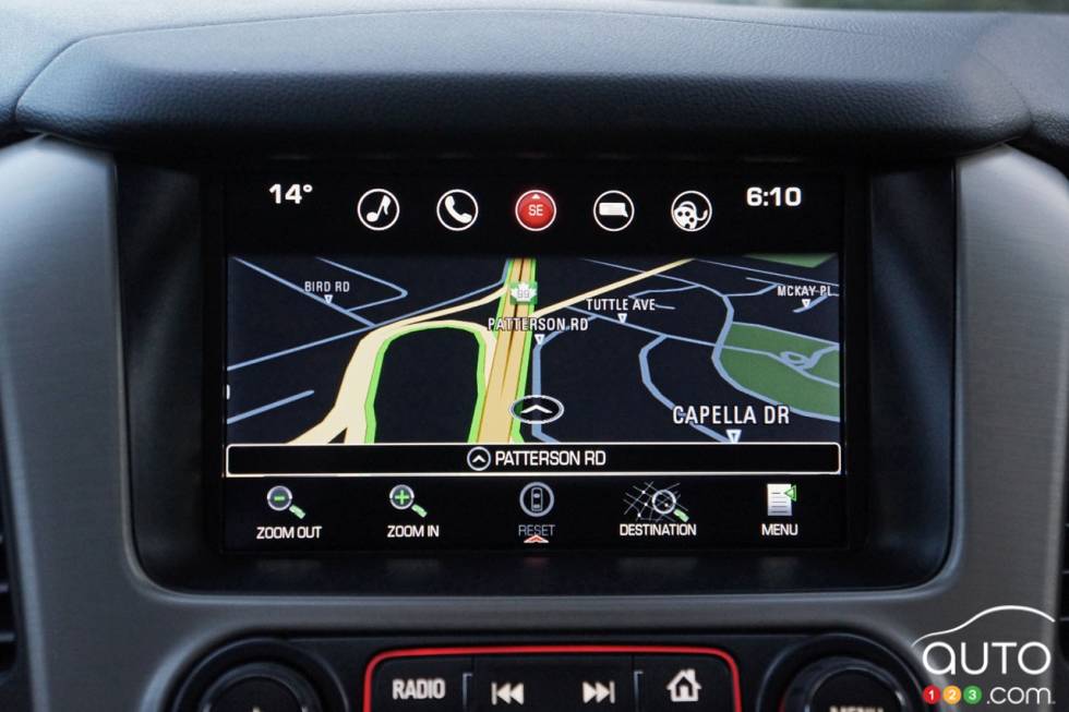 Écran info-divertissement du GMC Yukon Denali 2016