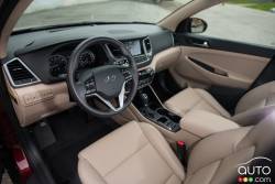 2016 Hyundai Tucson cockpit