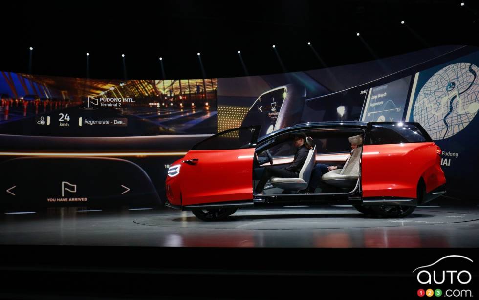 Introducing the Volkswagen ID. ROOMZZ Concept