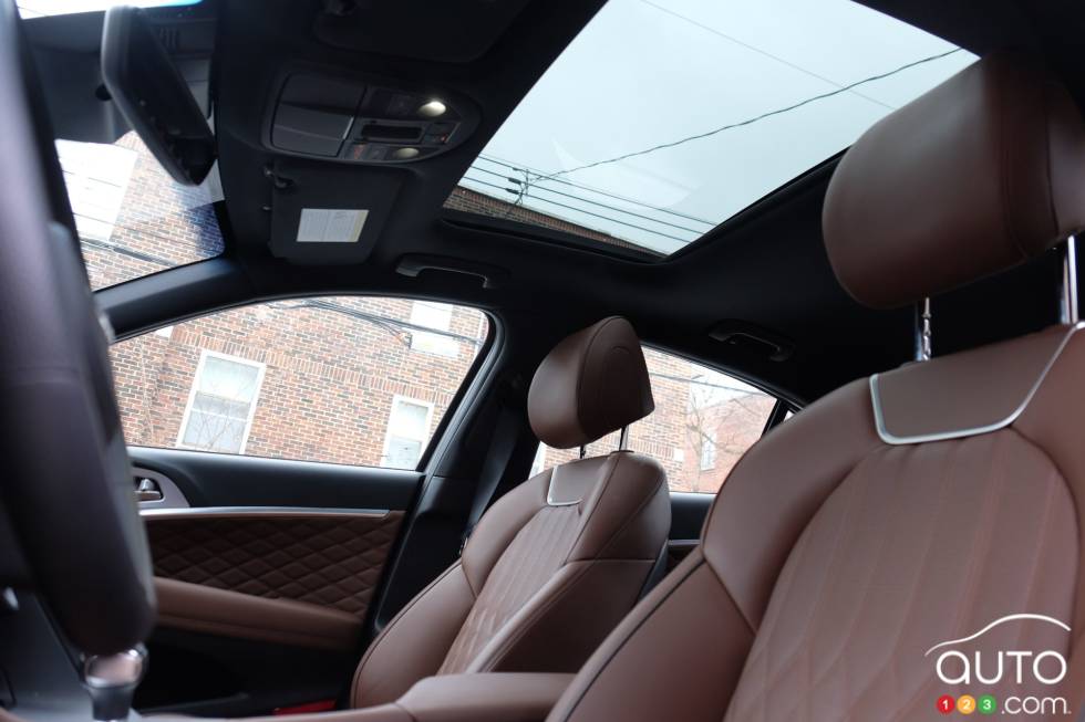 We drive the 2020 Genesis G70