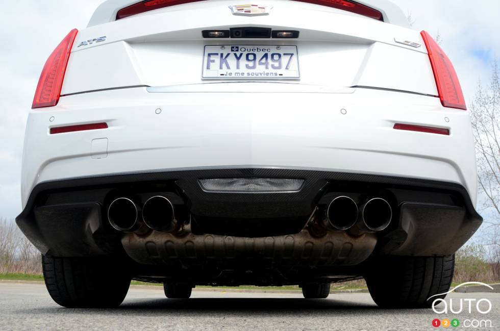 2016 Cadillac ATS-V exhaust