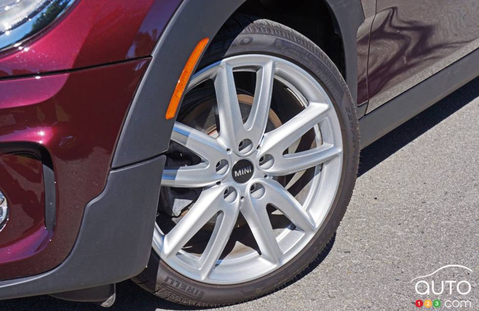 2016 MINI Cooper S Clubman wheel