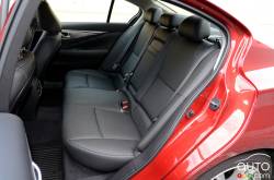 2016 Infiniti Q50 2.0T rear seats