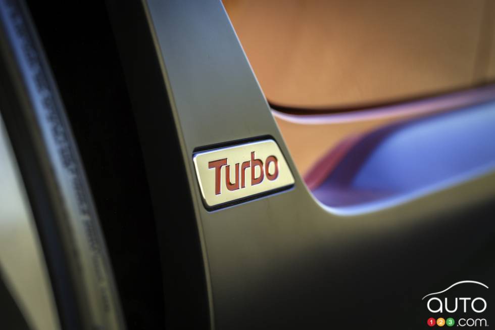 Logo Veloster R-Turbo 2019