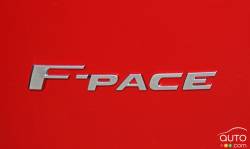 Écusson du modèle de la Jaguar F Pace R Sport 2017