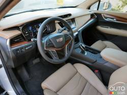 Habitacle du conducteur du Cadillac XT5 2017
