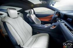 2017 Lexus LC 500h front seats
