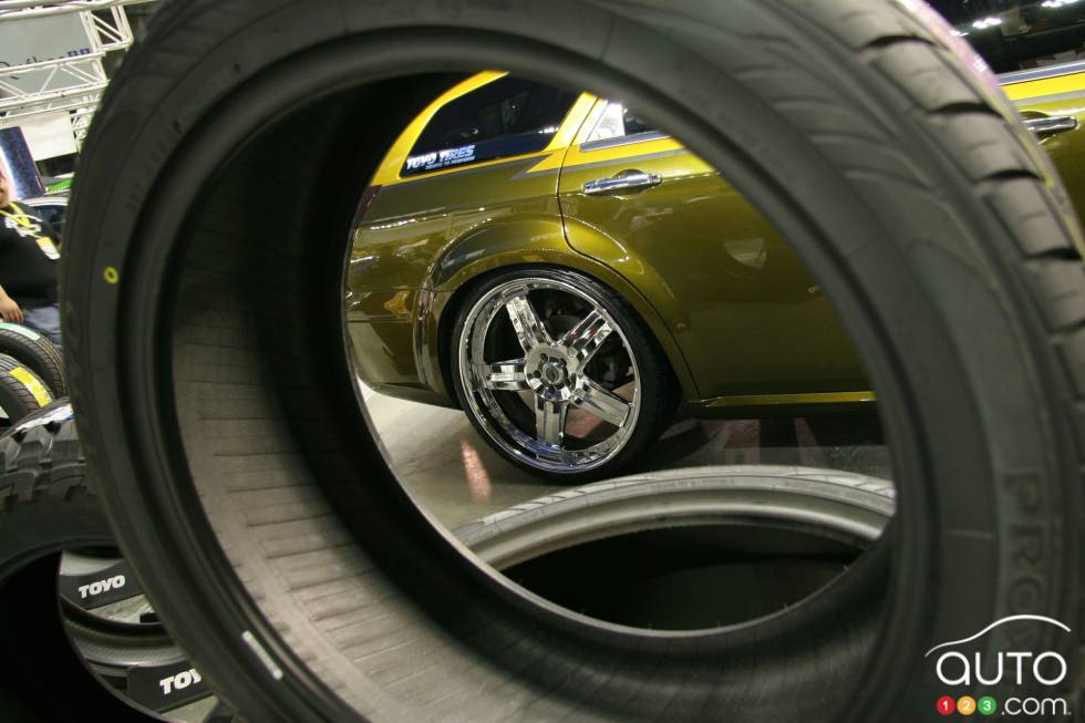 Montreal National Sport Compact 2006