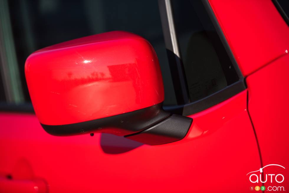 2016 Jeep Renegade mirror