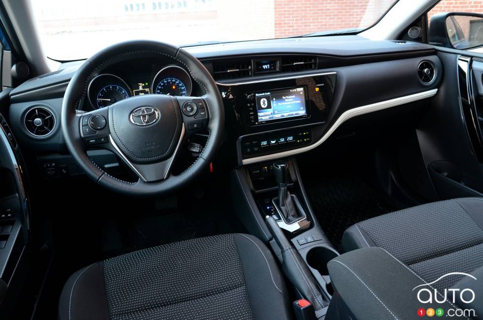 Tableau de bord et sièges