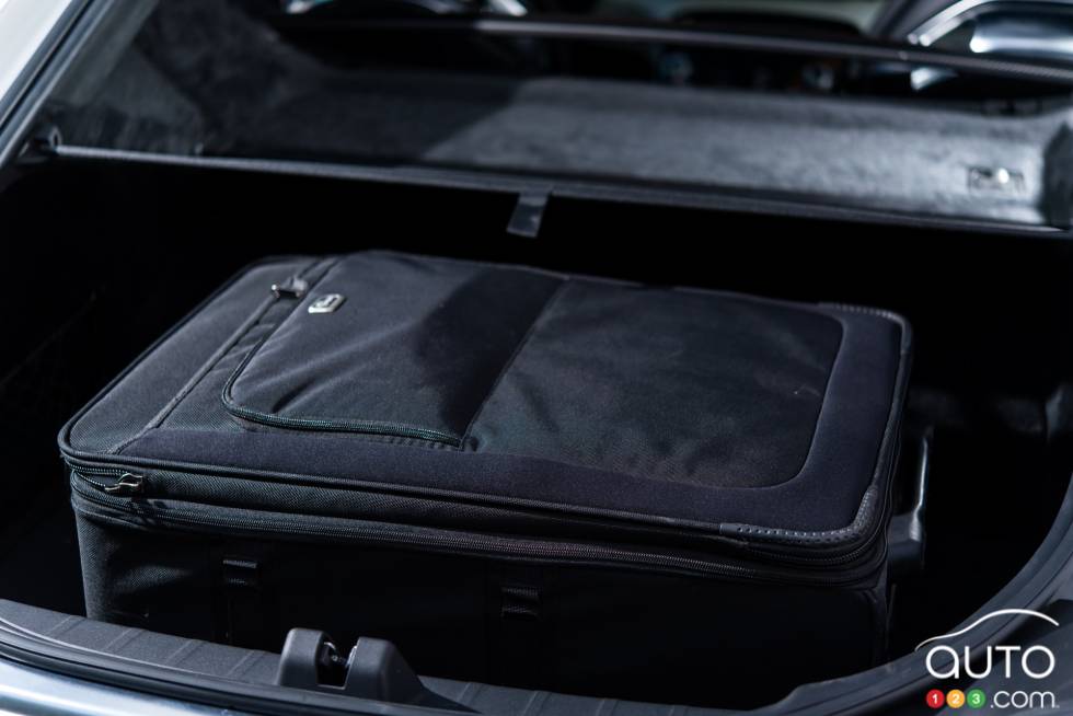 2016 Mercedes AMG GT S trunk