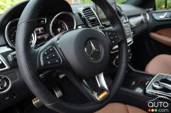 2016 Mercedes-Benz GLE 450 AMG steering wheel