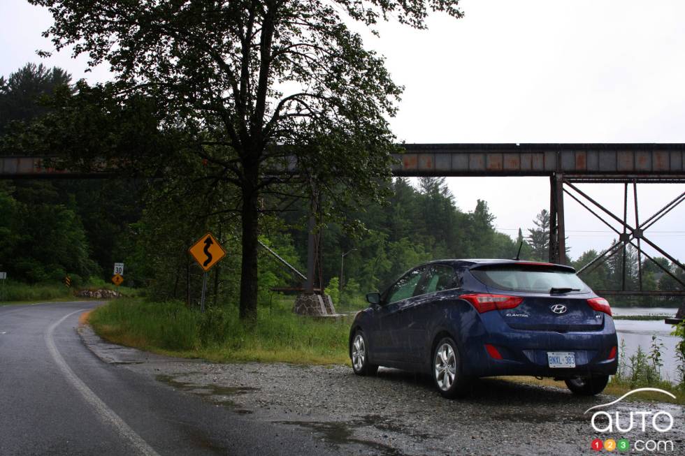 Vue 3/4 arrière gauche