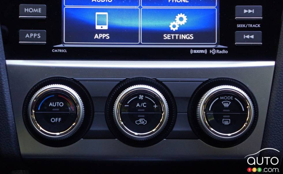 Contrôle du système de climatisation de la Subaru Crosstrek Hybride 2016