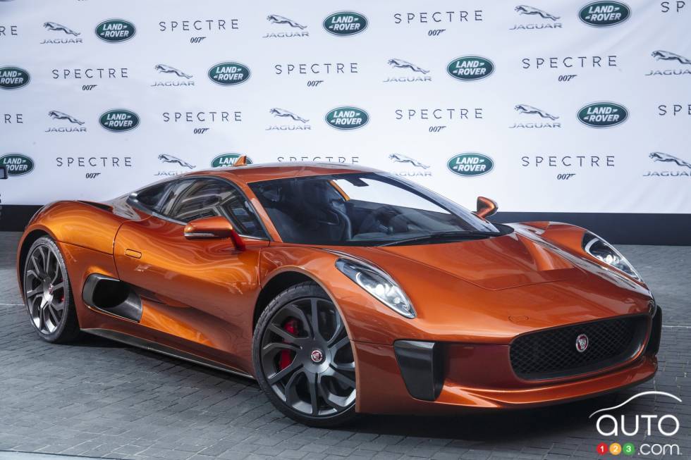 Vue 3/4 avant Jaguar C-X75