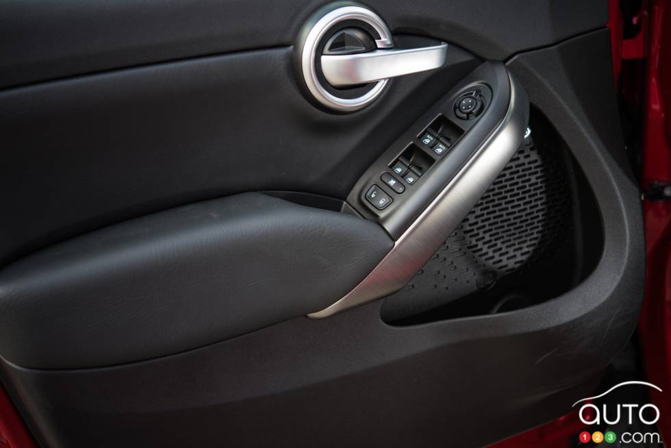 Panneau de porte de la Fiat 500x 2016