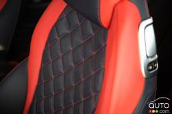 Bentley Continental GT Speed seat detail
