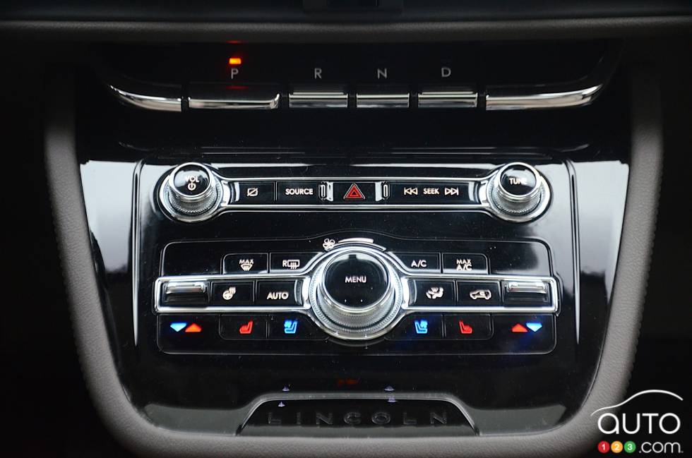 We drive the 2022 Lincoln Corsair PHEV