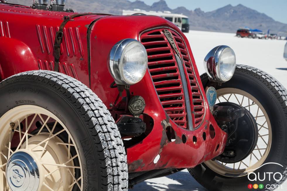 Une très rare voiture de vitesses mue par Ardun.