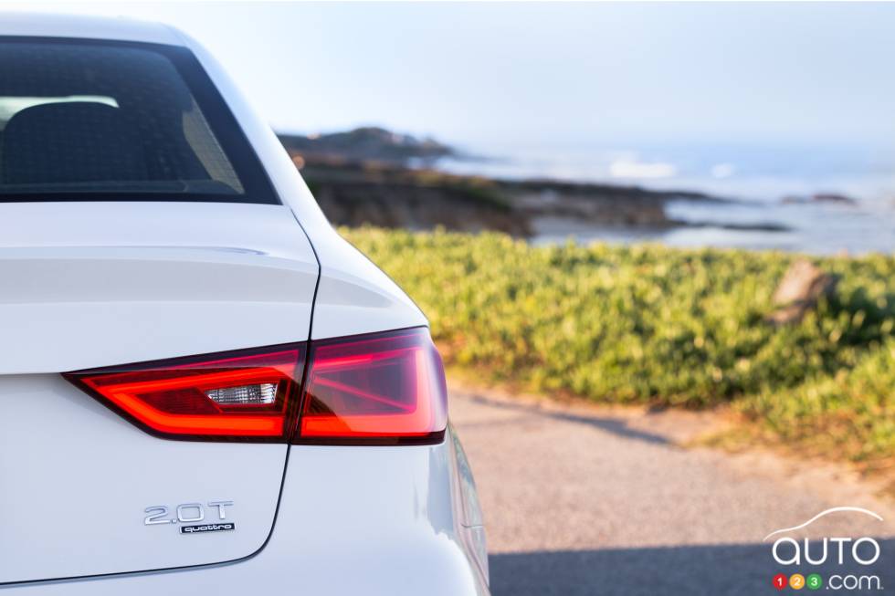 détails des feus arrières