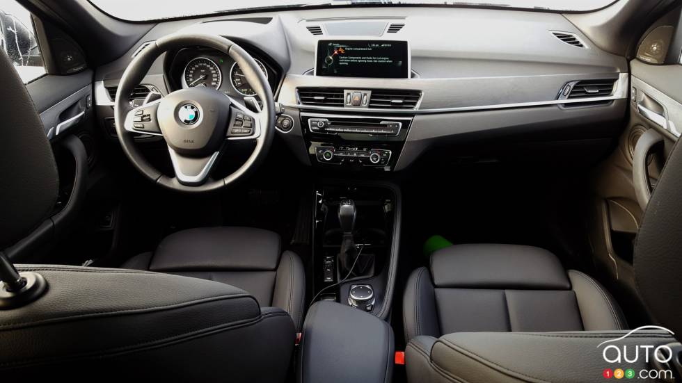 2016 BMW X1 dashboard