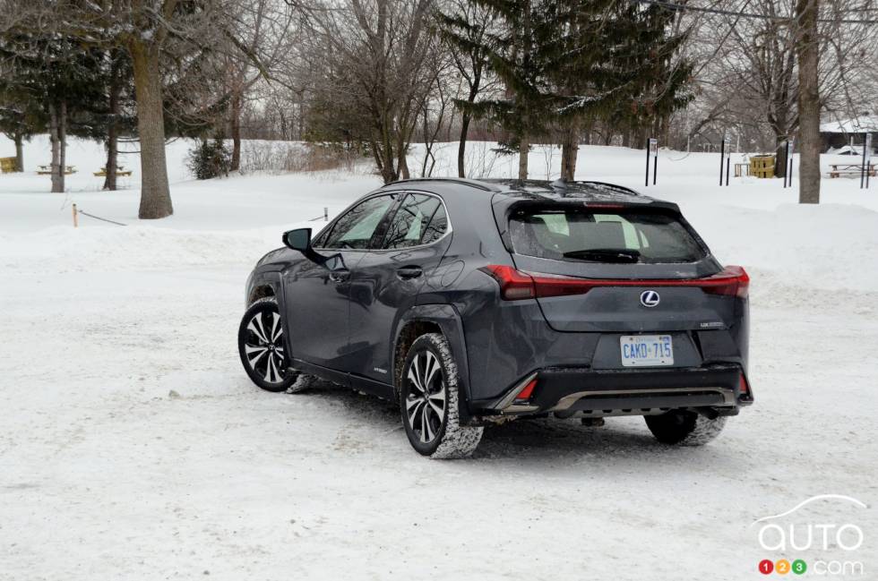 Nous conduisons le Lexus UX 250h 2022
