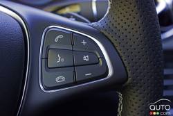 2016 Mercedes-Benz B250 4matic steering wheel mounted audio controls