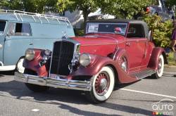1933 Pierce-Arrow 836 Coupe front 3/4 view