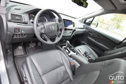 2017 Honda Ridgeline cockpit