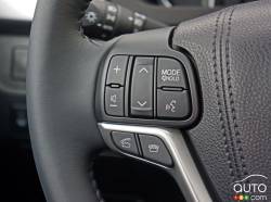Commande pour audio au volant du Toyota Highlander XLE AWD 2016
