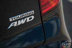 2016 Honda Pilot Touring trim badge