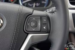 Détail intérieur du Toyota Highlander XLE AWD 2016