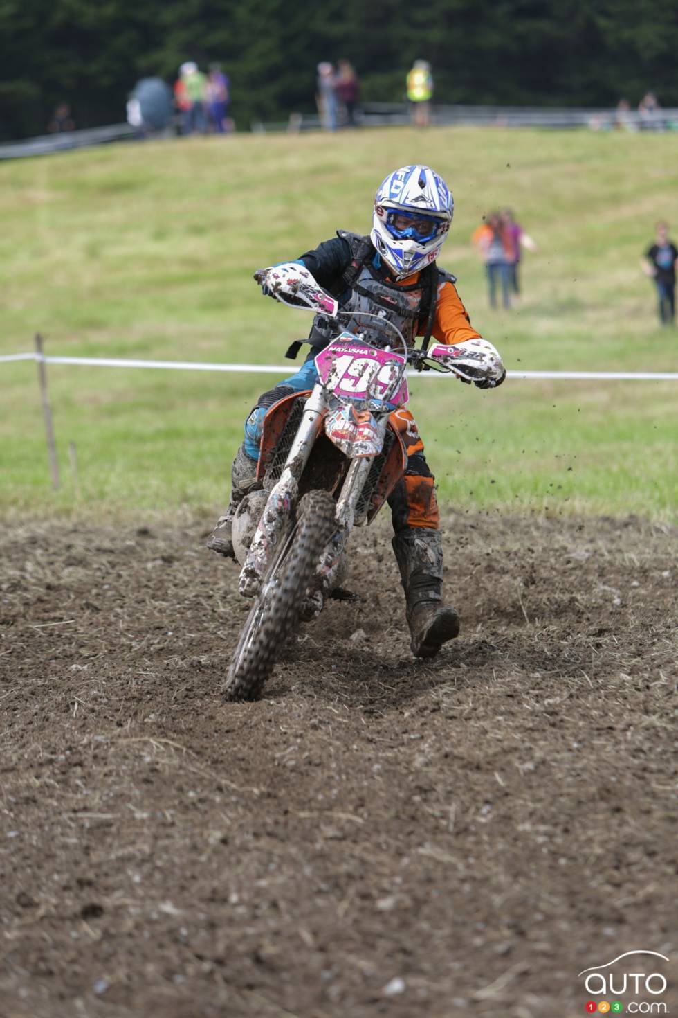 action sur la piste et hors piste