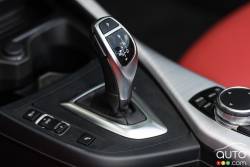 2015 BMW 228i xDrive Cabriolet shift knob