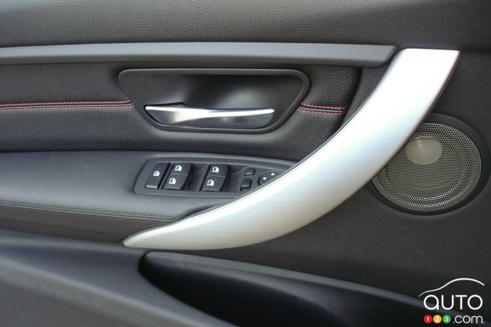 Power windows controls