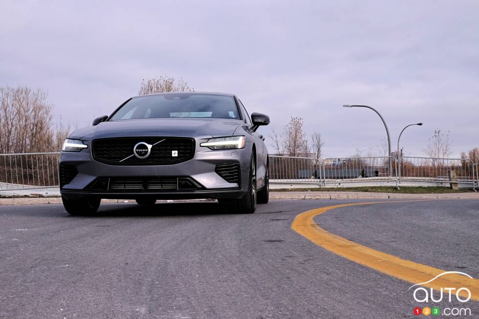 Nous conduisons la Volvo S60 T8 2020