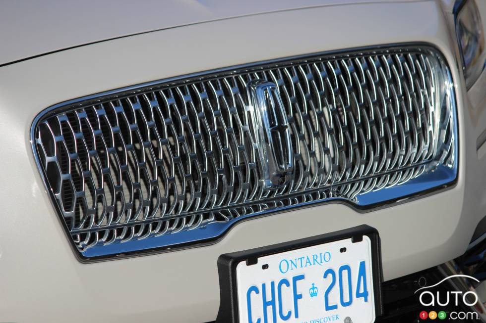 We test drive the 2019 Lincoln Nautilus