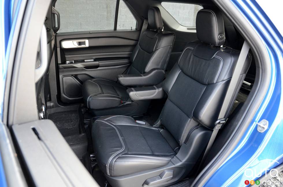 We drive the 2020 Ford Explorer ST