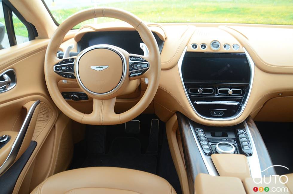 Nous conduisons l'Aston Martin DBX 2021