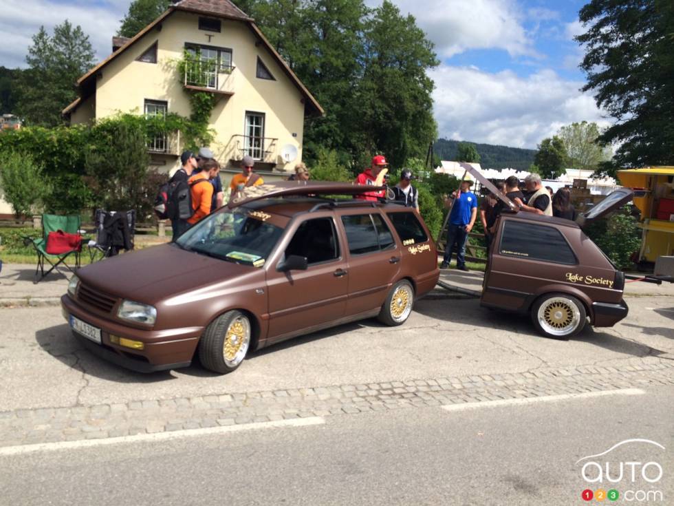 Volkswagen Golf Variant MK3 with Volkswagen Golf MK2 trailer