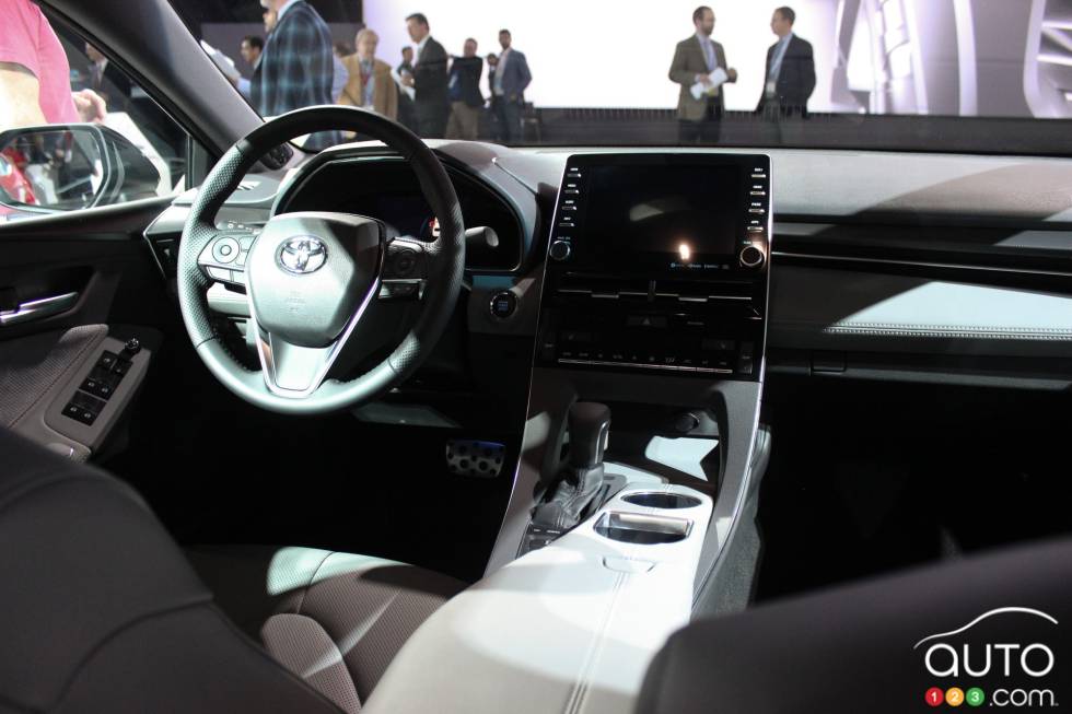 Dashboard of the 2019 Toyota Avalon